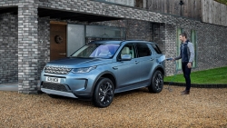 Land Rover ra mắt phiên bản plug-in hybrid cho Evoque và Discovery Sport