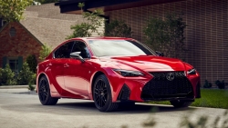 Lexus IS 2021 bán ra vào tháng sau với giá 39.000 USD