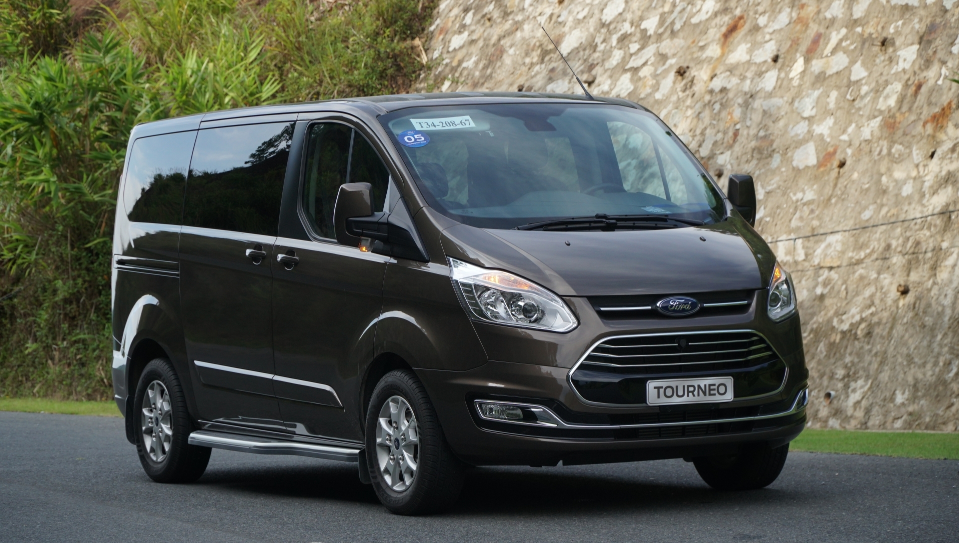 Những điểm đắt giá trên Ford Tourneo