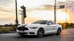 Ford Mustang được rao bán với giá 1,75 tỷ đồng, sau 4 năm sử dụng