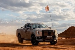 Ford Ranger 2022 ra mắt ngày 24/11 tới