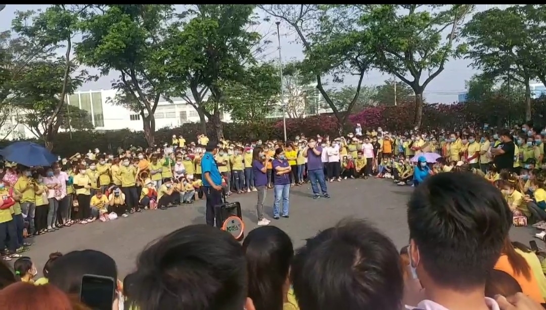 Hàng ngàn công nhân Simone Tiền Giang ngừng việc:Không sợ thiếu chỉ sợ không công bằng!