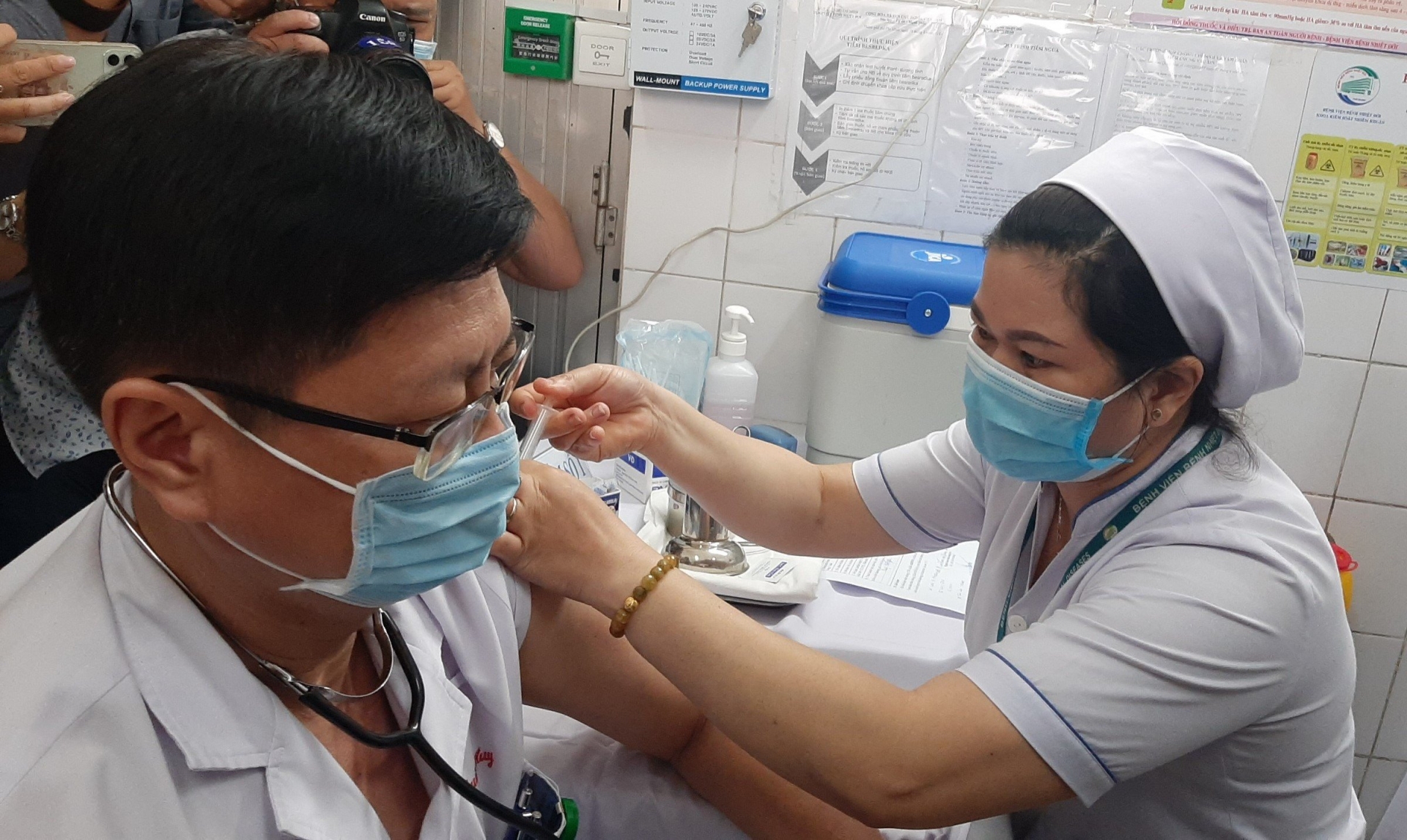 TP HCM đã bắt đầu triển khai tiêm vaccine Covid- 19 từ ngày 8/3