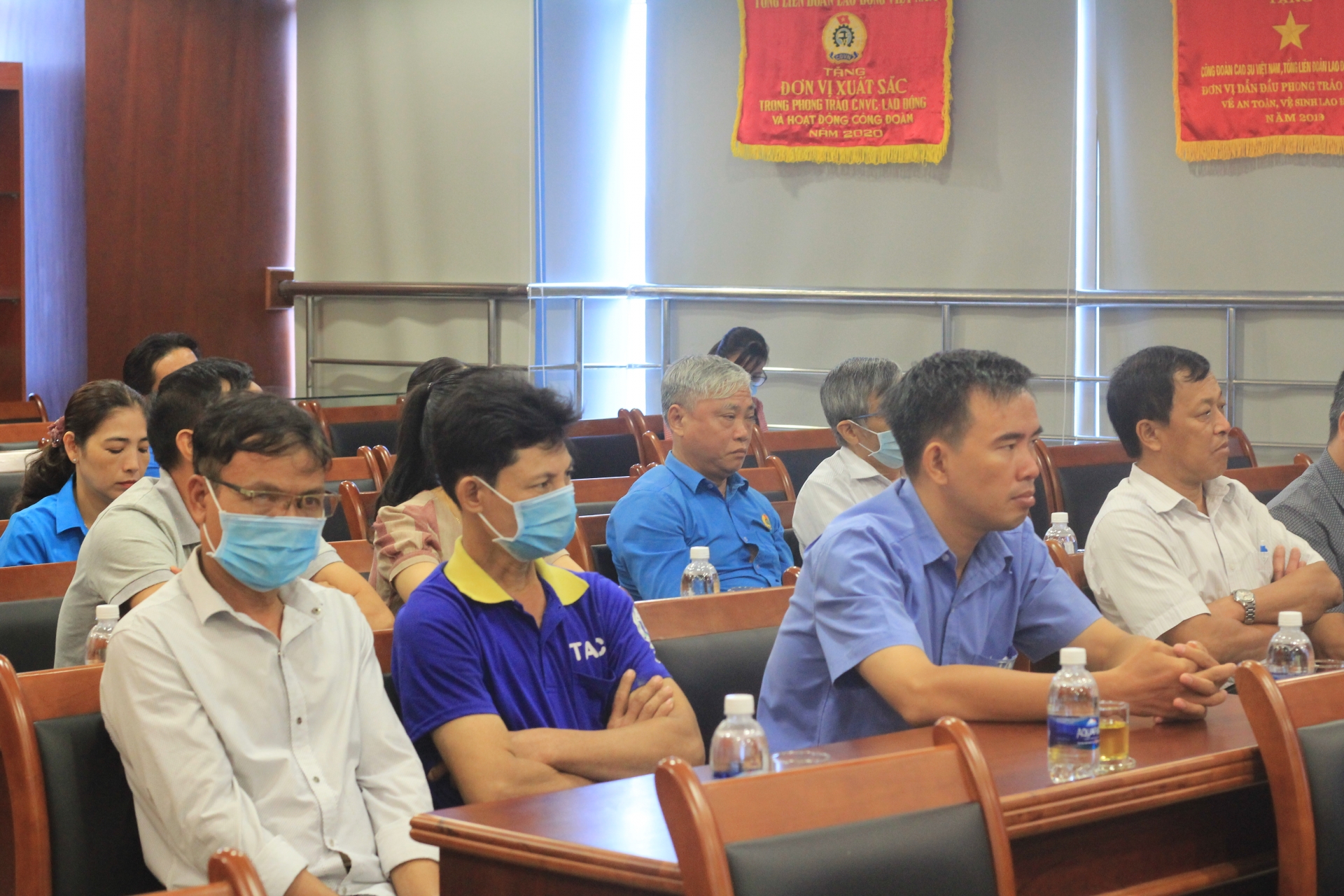 Công đoàn Cao Su Việt Nam đẩy mạnh hỗ trợ cho người lao động trong Tháng Công nhân 2021