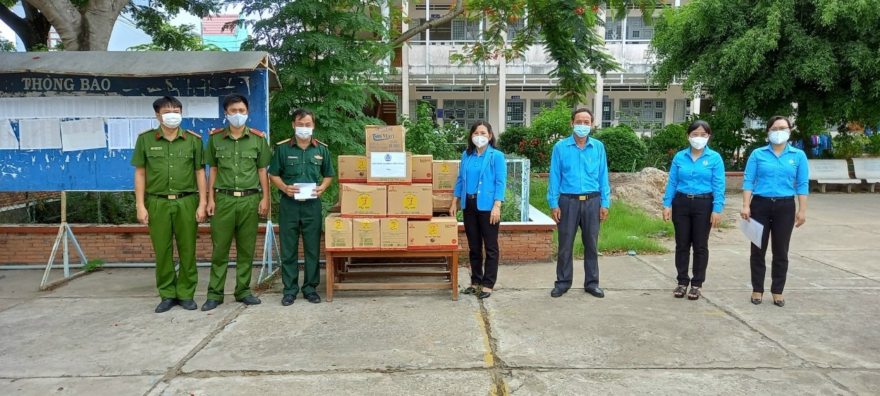 3.546 công nhân ở Tiền Giang làm việc tại Công ty Pouyuen Việt Nam được tạm nghỉ việc