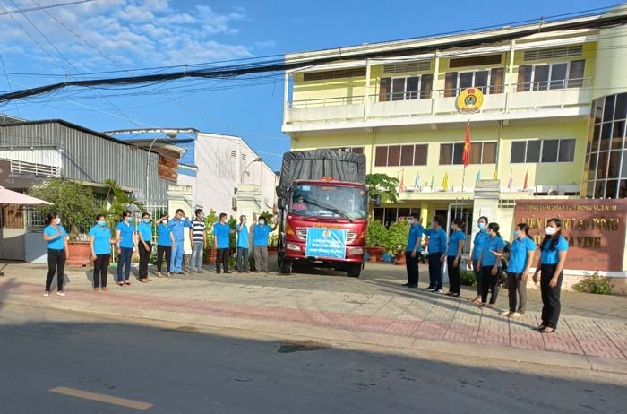 LĐLĐ tỉnh Trà Vinh hỗ trợ TP. HCM hàng chục tấn nông sản