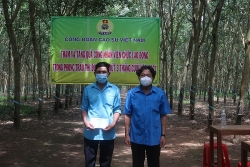 Công đoàn Cao su Việt Nam: Đẩy mạnh chăm lo, hỗ trợ cho người lao động khó khăn