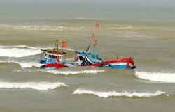 Tàu chìm trong lúc ra khơi, 7 ngư dân Nghệ An mất tích