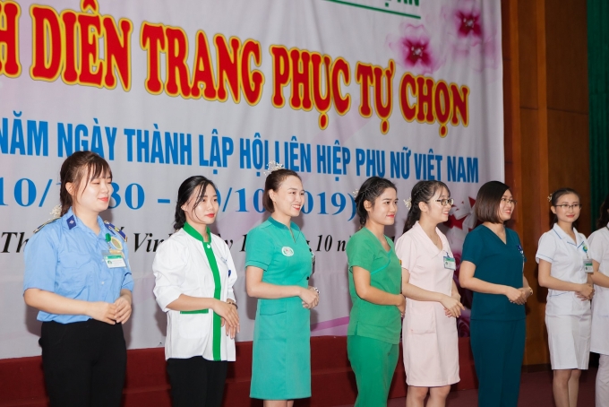 46 bo suu tap thoi trang doc dao chao mung ngay 2010