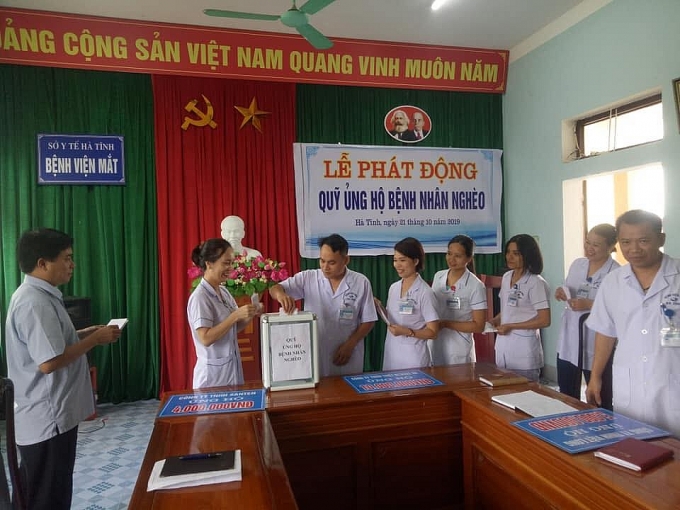 benh vien mat ha tinh quyen gop hon 28 trieu dong ung ho benh nhan ngheo