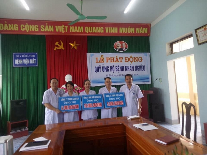 benh vien mat ha tinh quyen gop hon 28 trieu dong ung ho benh nhan ngheo