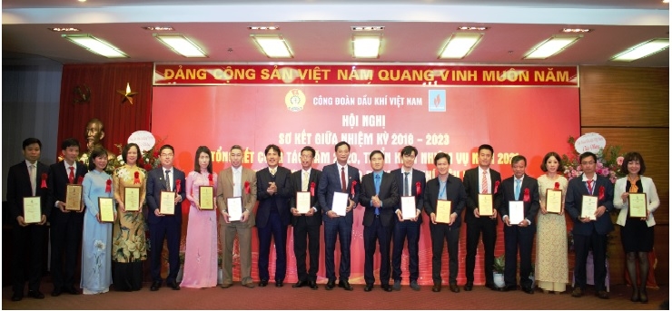 Hội nghị Tổng kết năm 2020, triển khai nhiệm vụ năm 2021 của Công đoàn Dầu khí Việt Nam