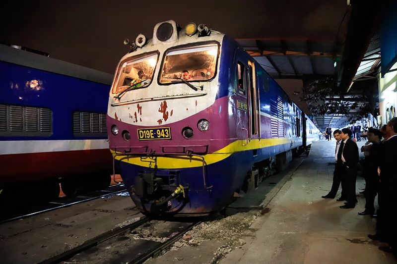 Đường sắt Việt Nam: Chuyến tàu chạy giữa hai năm...
