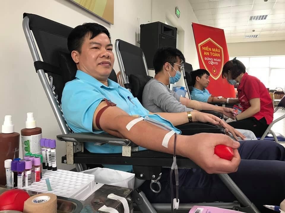 Vận động hiến máu là nhiệm vụ thường xuyên của Công đoàn