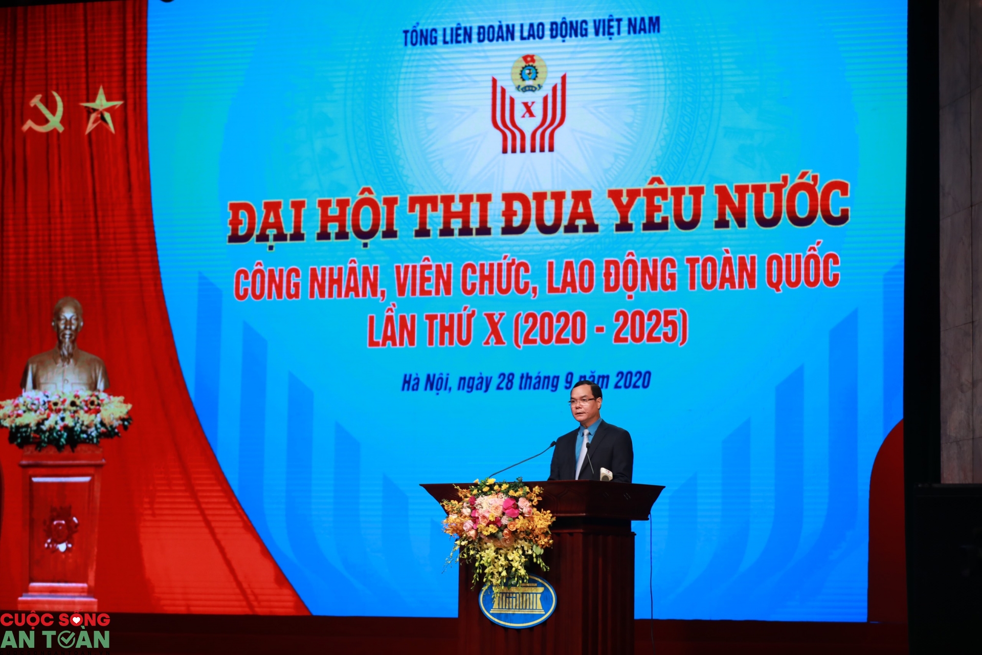 anh Nguyễn Viết Nam – kỹ sư hiệu chuẩn Công ty TNHH Fujikura Fiber Optics Việt Nam