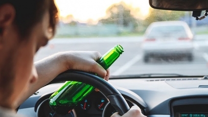 Ba Lan tịch thu ô tô nếu tài xế say rượu