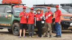 Dấu ấn đội cứu hộ tại sự kiện xếp xe kỷ lục hình bản đồ Việt Nam