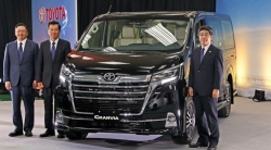 Bán ế, Toyota Granvia rút khỏi Việt Nam?