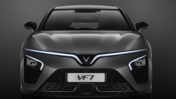 Chênh giá 150 triệu đồng, hai phiên bản VinFast VF7 có gì khác nhau?