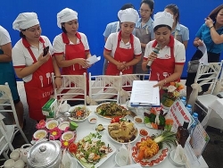 “Bữa cơm gia đình ngày Chủ nhật”: Sáng kiến ý nghĩa ở công đoàn các KCN Nam Định