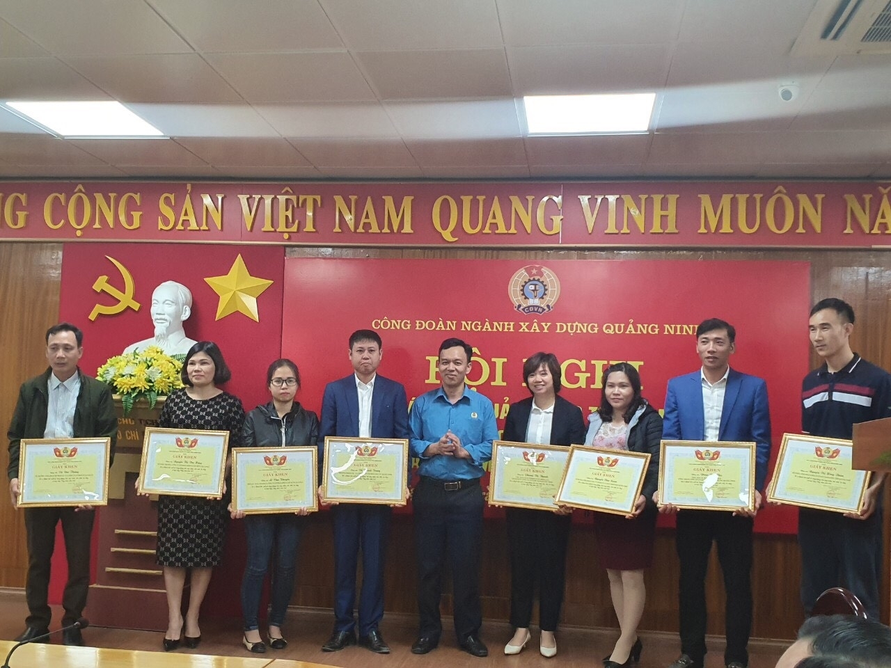 mot nam vuot kho cua cong doan nganh xay dung quang ninh