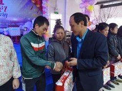 LĐLĐ huyện Bình Giang: Tết ấm áp sẻ chia với CNLĐ khó khăn