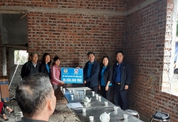 Ninh Bình:  Trao tiền hỗ trợ xây nhà "Mái ấm công đoàn" cho CNLĐ khó khăn