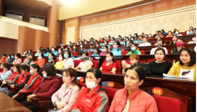 Bắc Ninh: Gặp mặt và tặng quà 453 nữ đoàn viên công đoàn có hoàn cảnh đặc biệt khó khăn