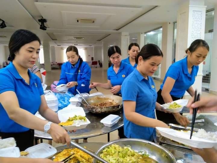 Chăm lo đoàn viên, người lao động vùng lũ và dịp Tết Nguyên đán