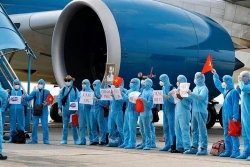 Chuyến bay đặc biệt đưa 219 người Việt từ Guinea Xích đạo về an toàn