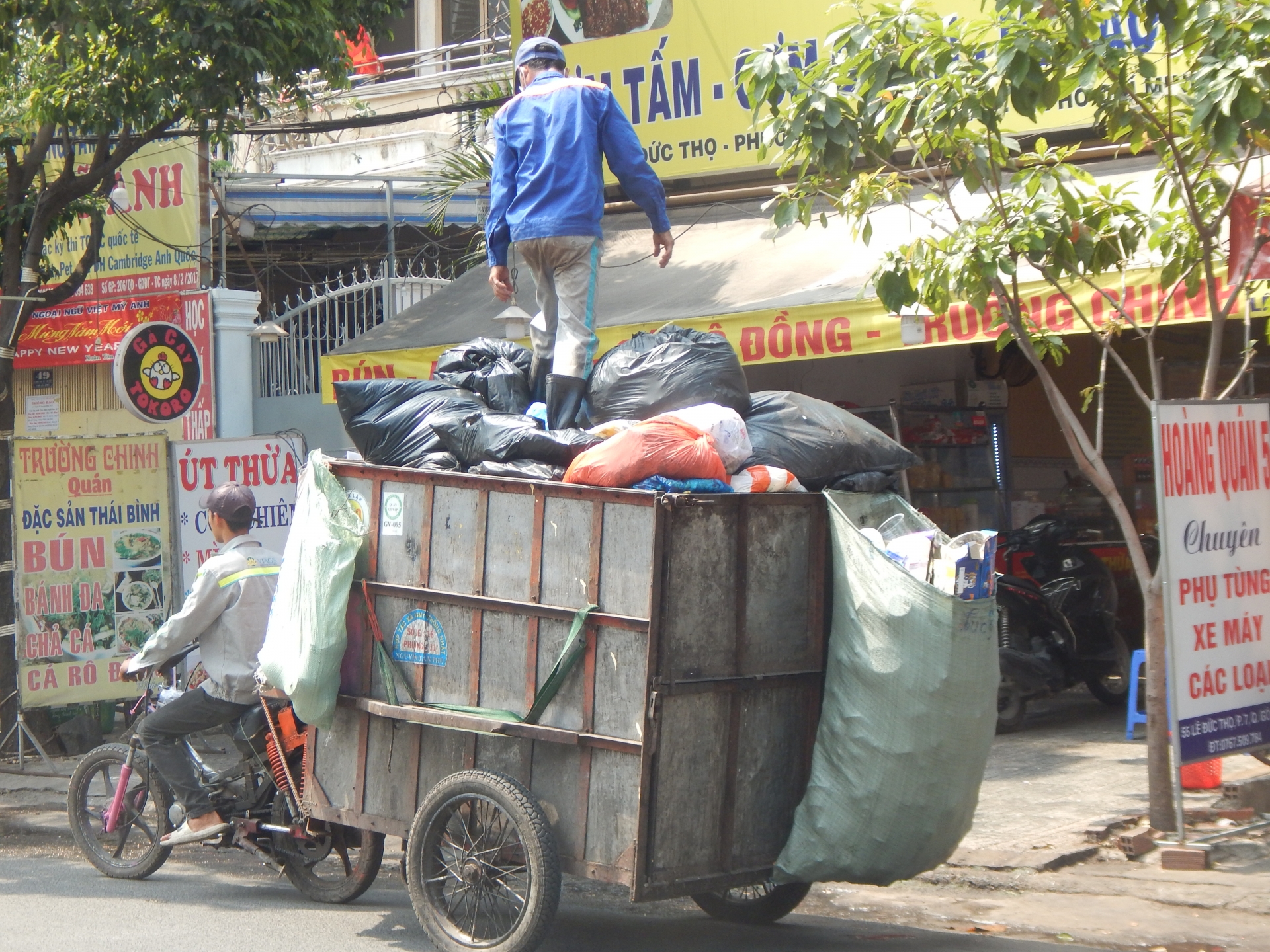 TPHCM: Hoạt động thu gom rác đạt hiệu quả, nhưng còn đó nỗi lo cần xem xét!