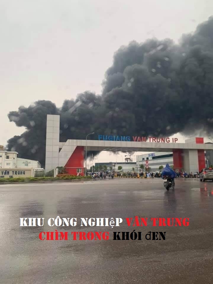Hỏa Hoạn Thiêu Rụi Hàng Ngàn Mét Vuông Nhà Xưởng Của KCN Vân Trung, Bắc Giang