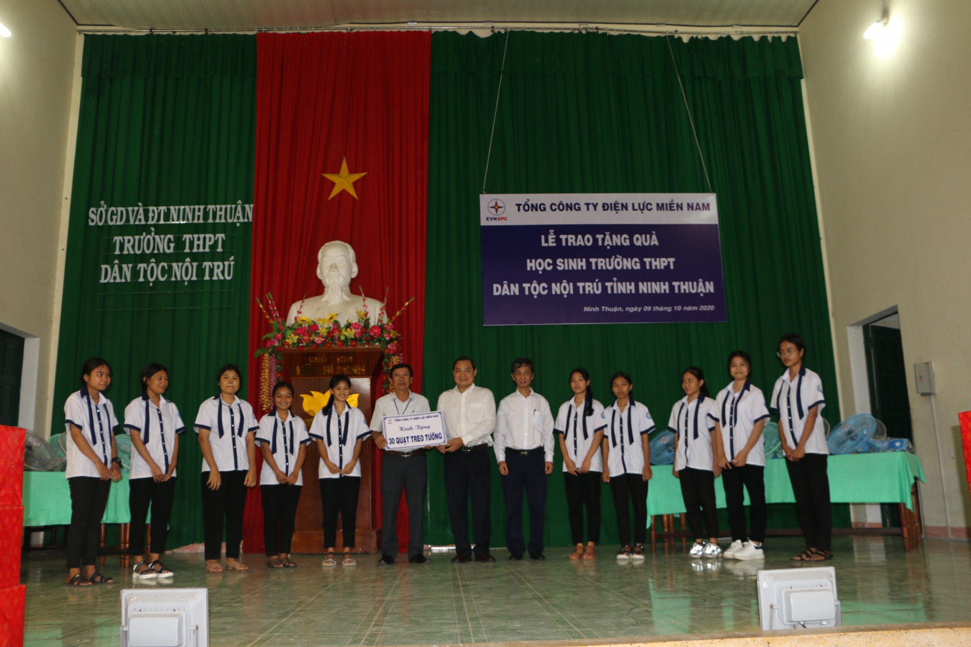 Lãnh đạo EVNSPC kiểm tra công tác chuẩn bị ứng phó mưa bão tại Ninh Thuận