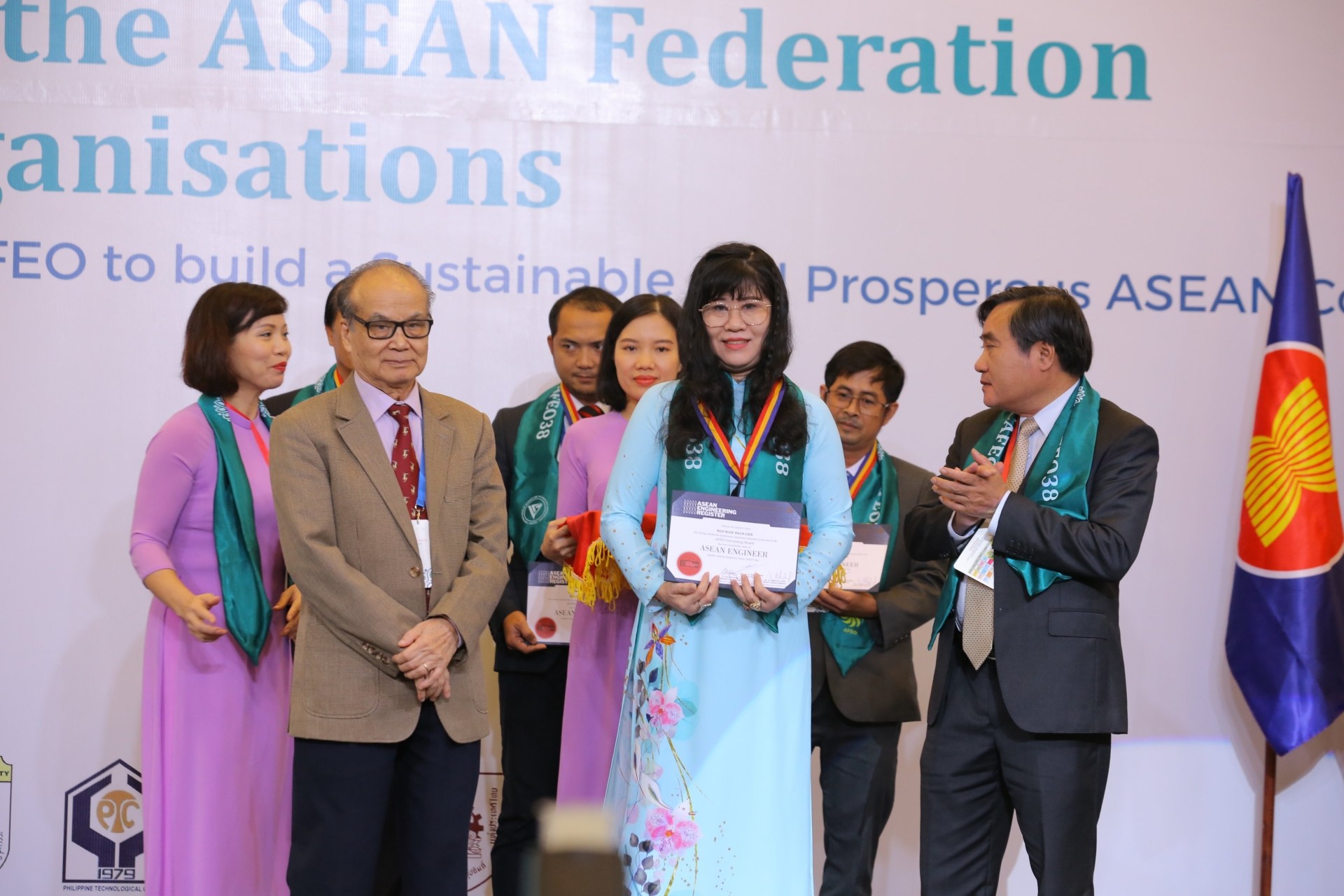 Thêm 44 kỹ sư của EVNHCMC nhận Chứng chỉ kỹ sư chuyên nghiệp ASEAN