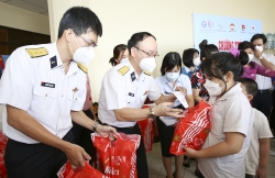 Tổng Công ty Tân Cảng Sài Gòn chung sức lo Tết cho trẻ em mồ côi vì Covid-19
