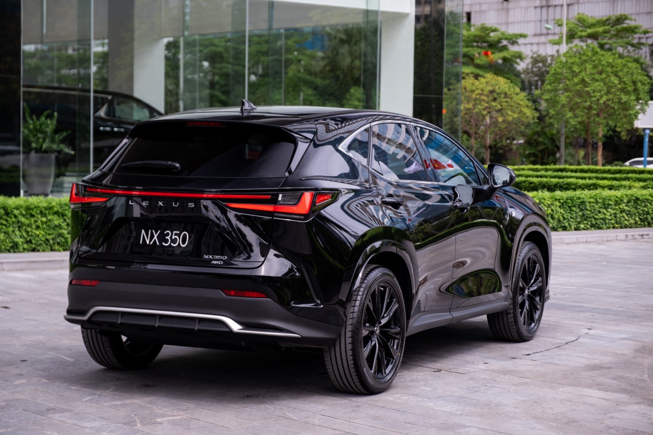 Lexus NX 2022 giá từ 3 tỷ đồng tại Việt Nam
