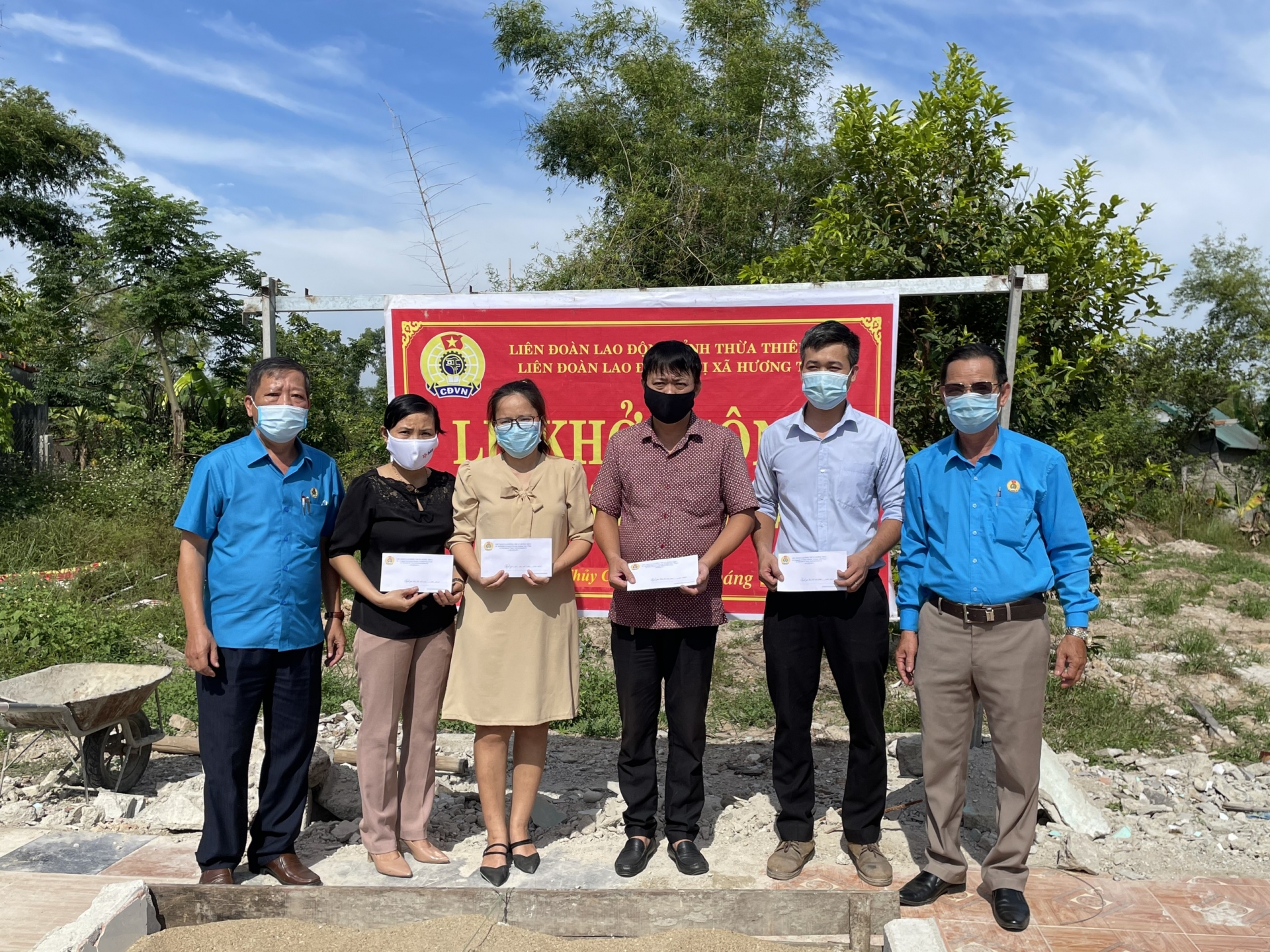 LĐLĐ tỉnh Thừa Thiên Huế: Hỗ trợ hơn 500 NLĐ có hoàn cảnh khó khăn