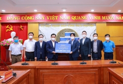 Nhà máy SEVT ủng hộ 1.000 phần quà cho tuyến đầu chống dịch tại Thái Nguyên